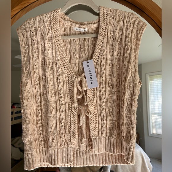 Neuflora Sweaters - Neuflora Ivy Vest